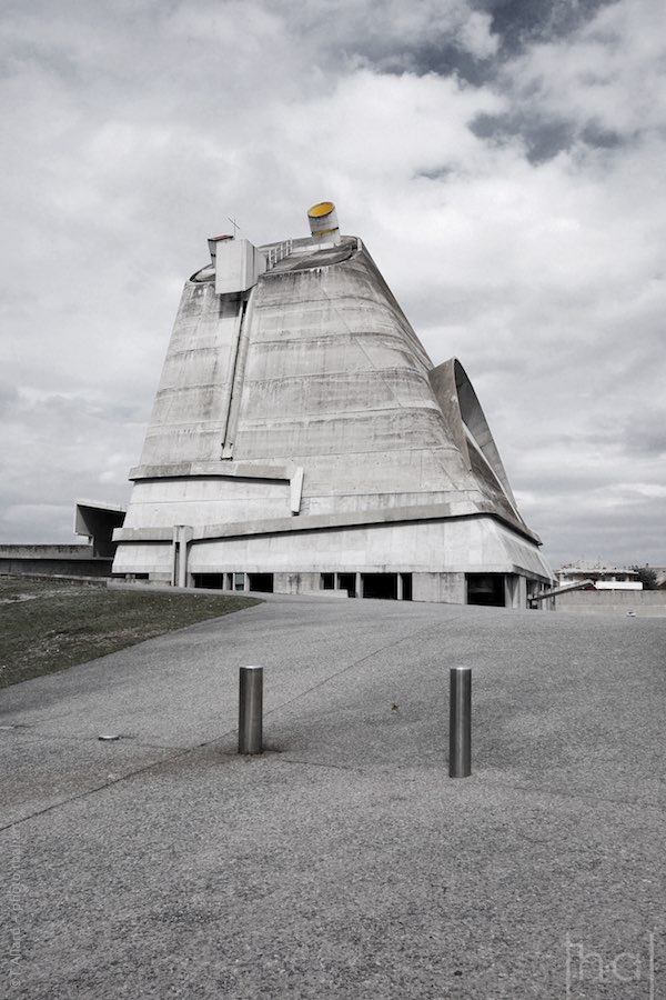 Patrimoine architectural, l'église en béton Le Corbusier à Firminy