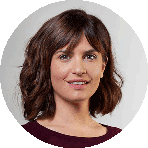 Portrait Linkedin de jeune femme rousse